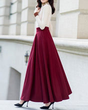 Load image into Gallery viewer, Winter skirt, wool skirt, black skirt, long wool skirt, vintage skirt, high waist skirt, wool maxi skirt, elastic waist skirt Q0015