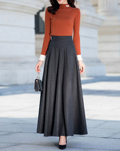 Load image into Gallery viewer, Maxi skirt, Wool skirt, Winter skirt, black skirt, long wool skirt, vintage skirt, high waist skirt, wool maxi skirt, elastic waist skirt Q0015