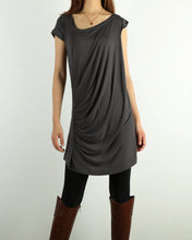 Load image into Gallery viewer, Women's short sleeve top/modal cotton t-shirt/asymmetrical top/casual tunic top/loose t-shirt/summer top/customized t-shirt(Y1940)