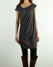 Load image into Gallery viewer, Women's modal cotton t-shirt/asymmetrical top/short sleeve top/casual tunic top/loose t-shirt/summer top/customized t-shirt(Y1940)