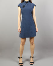 Load image into Gallery viewer, Linen dress, Cheongsam dress, Chinese Vintage dress, Asian style dress, Modern Cheongsam, Qipao dress(Q1058)