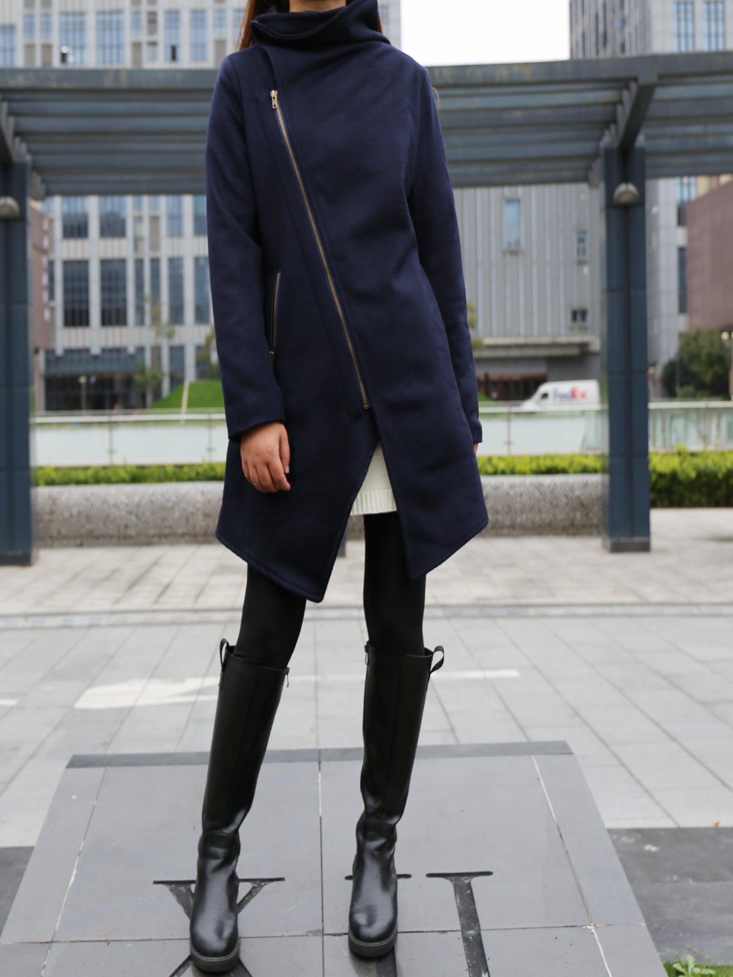 CROP KNIT COAT WITH ASYMMETRICAL SCARF - Gray